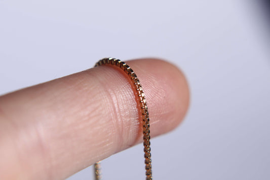 Chaine maille carré plaqué or