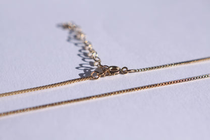 Chaine maille carré plaqué or