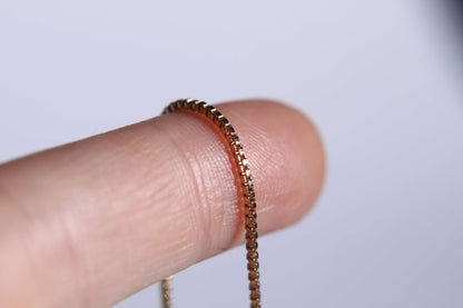 Chaine maille carré plaqué or