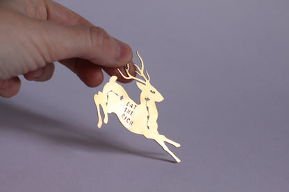 Ex voto cerf "eat the rich"