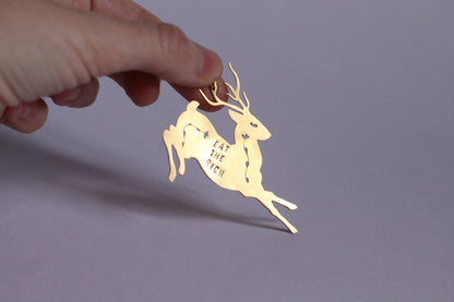 Ex voto cerf "eat the rich"
