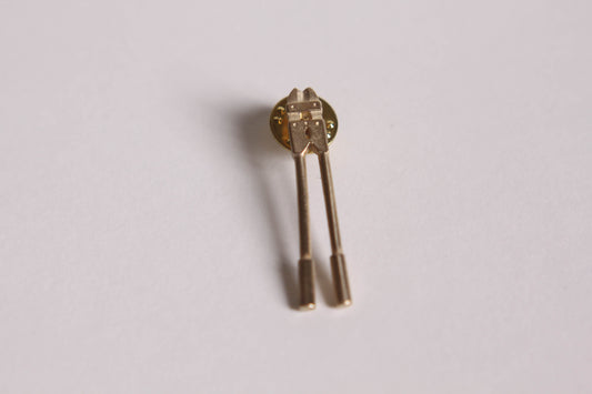 Pins Coupe Boulon