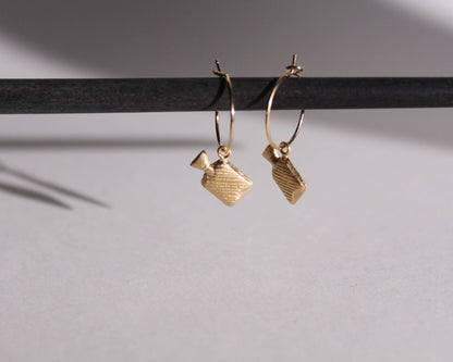 boucles d'oreilles en forme de bouillottes, en laiton doré à l'or fin
