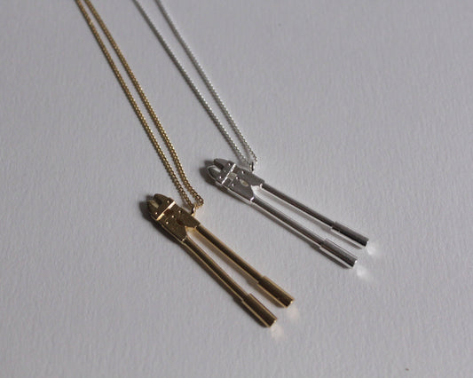 pendentifs en forme de pinces monseigneur