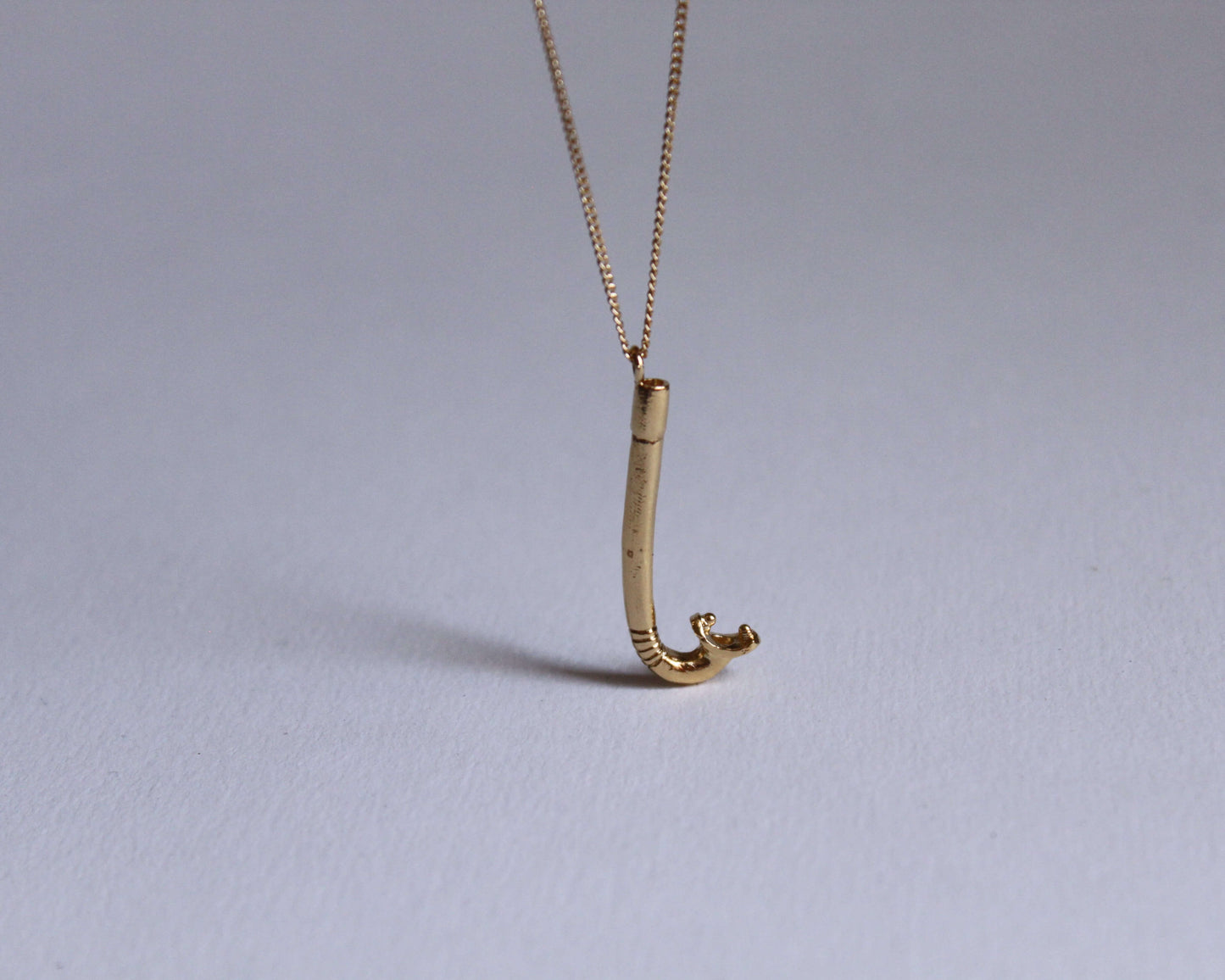 pendentif en laiton plaqué or en forme de tuba