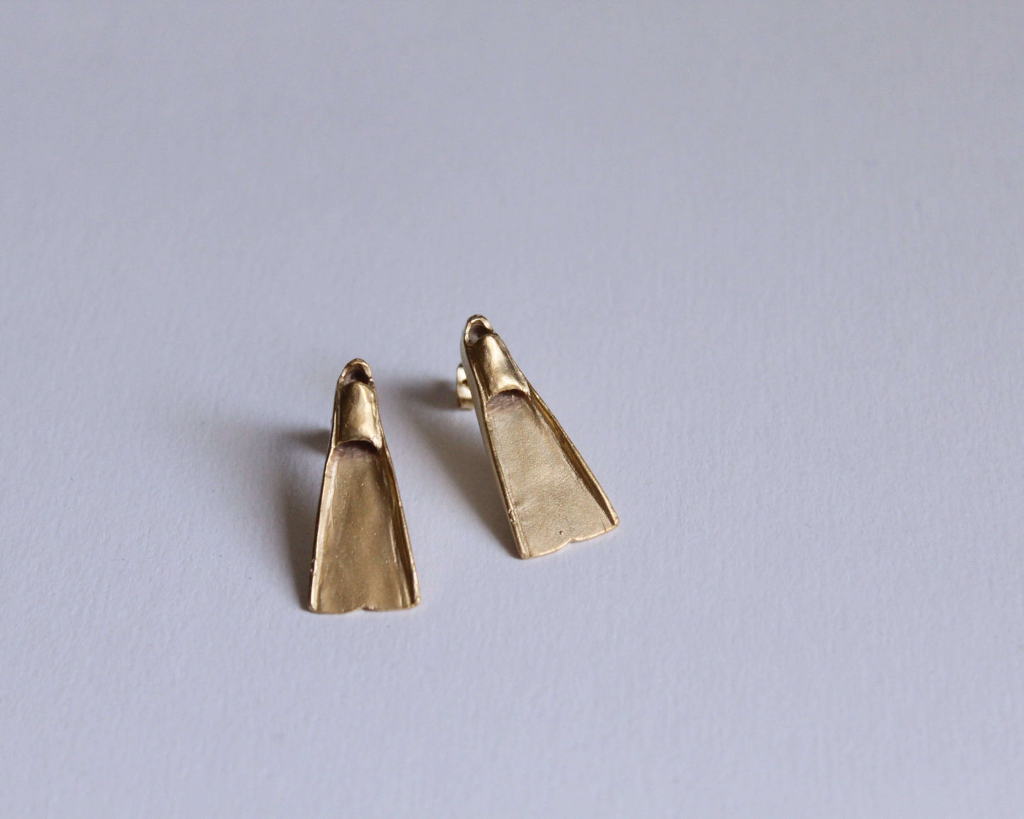 boucles d'oreilles en laiton plaqué or en forme de palmes de plongée